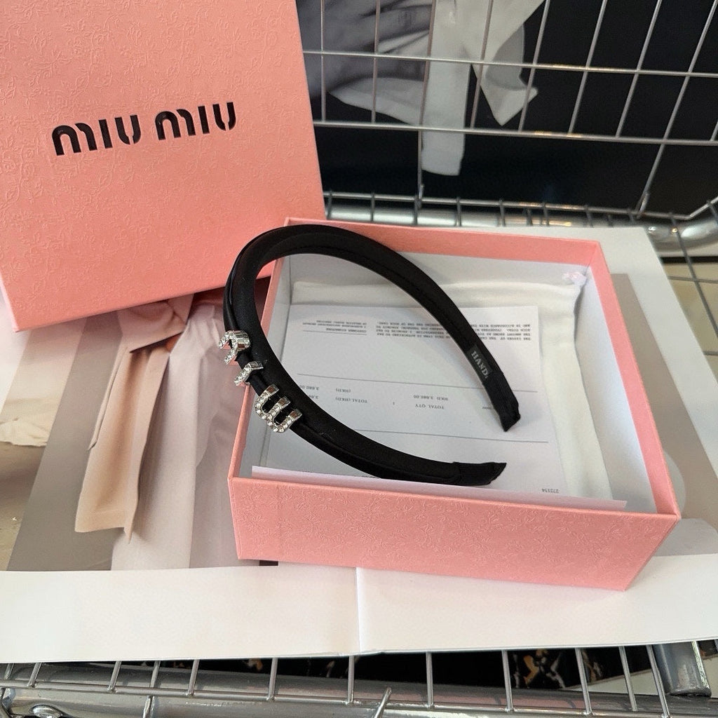 CHANEL SILK HAIRBAND ATTACHED CRYSTAL LOGO BLACK 196475