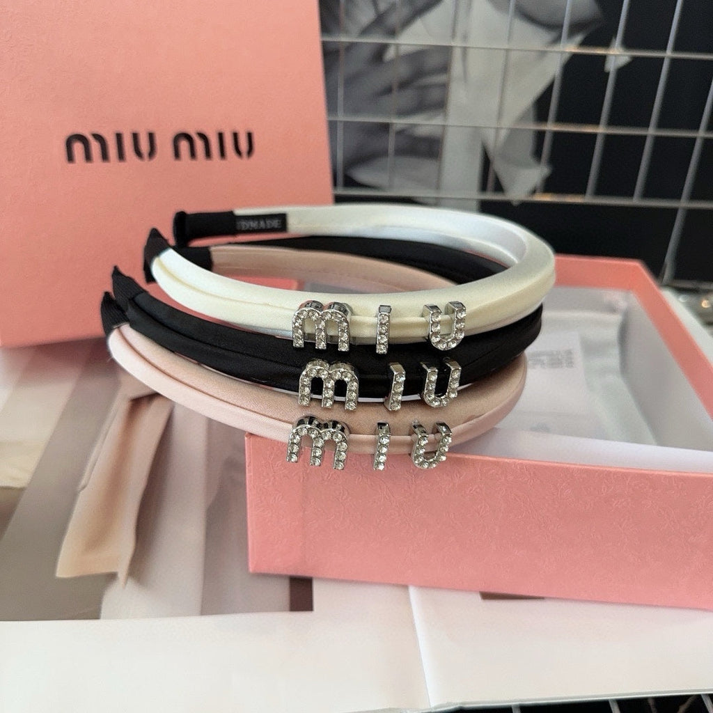 CHANEL SILK HAIRBAND ATTACHED CRYSTAL LOGO LIGHT PINK 196476