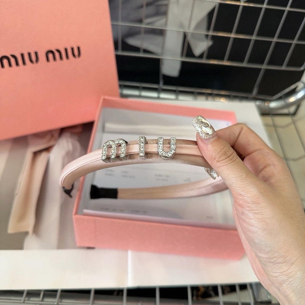 CHANEL SILK HAIRBAND ATTACHED CRYSTAL LOGO LIGHT PINK 196476
