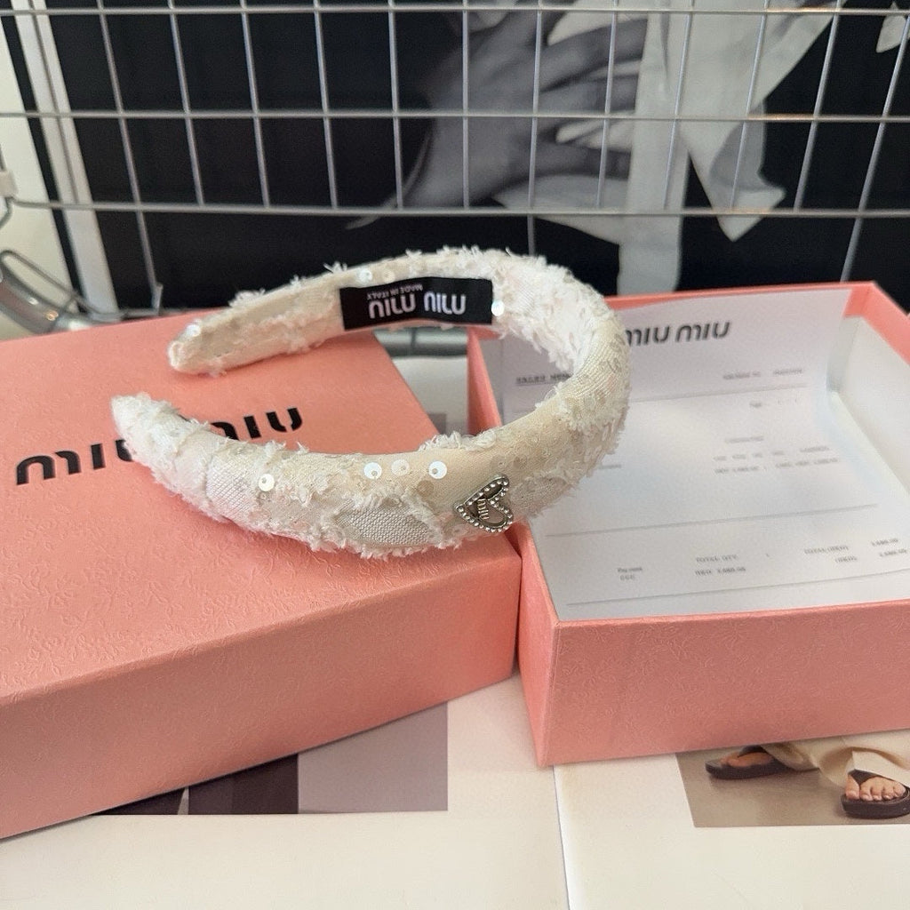 CHANEL WHITE HEADBAND ATTACHED SEQUINS TWEED 393654