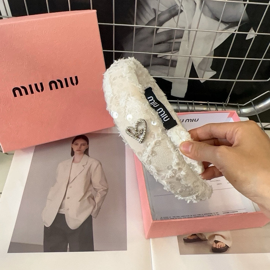 CHANEL WHITE HEADBAND ATTACHED SEQUINS TWEED 393654