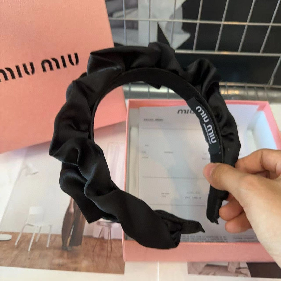 CHANEL CRYSTAL LOGO HEADBAND IN BLACK WRINKLED SILK 412522