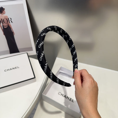 CHANEL BLACK MIX WHITE FABRIC HAIRBAND 425530