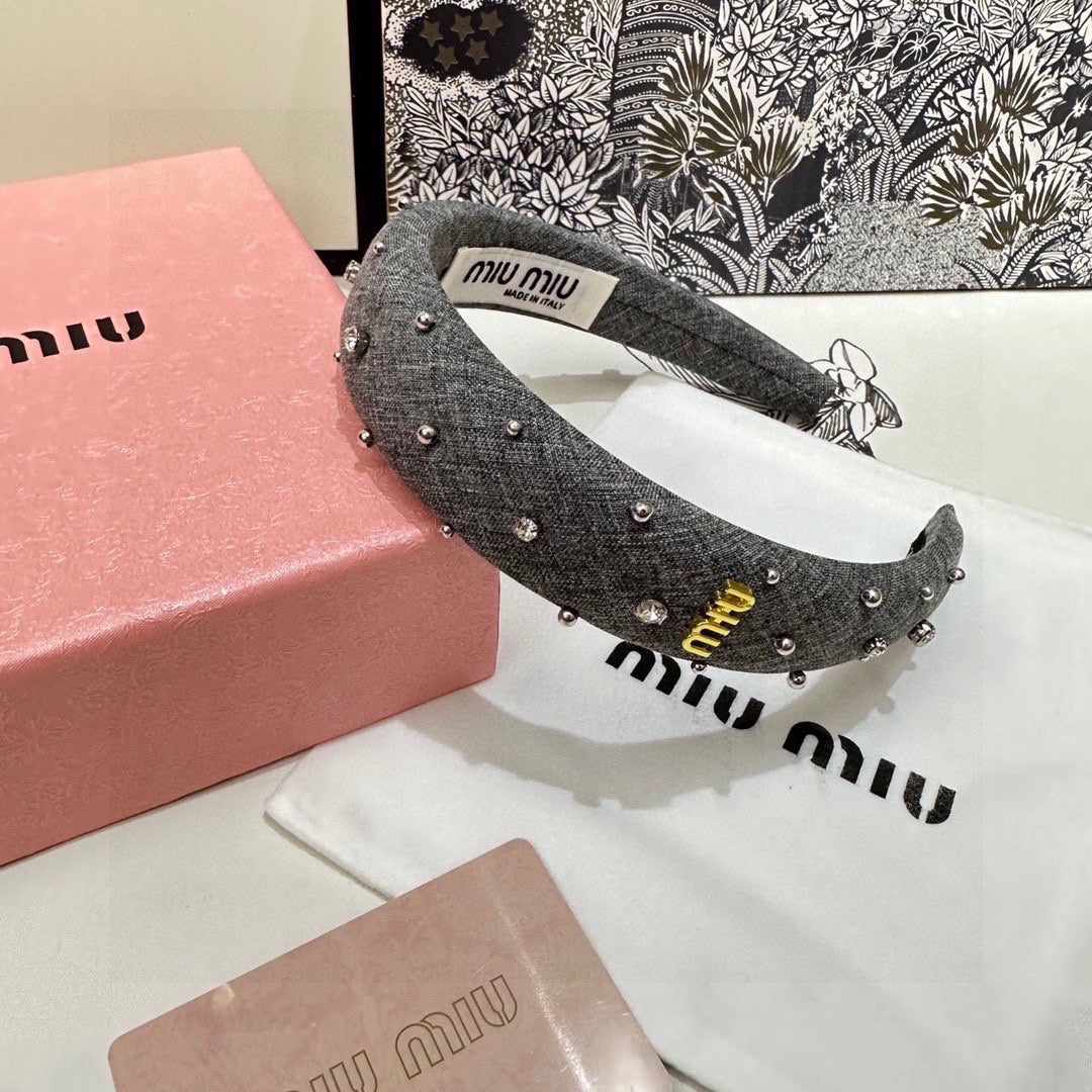CHANEL THICK HEADBAND IN GRAY FABRIC ATTACHED RHINESTONES 338951