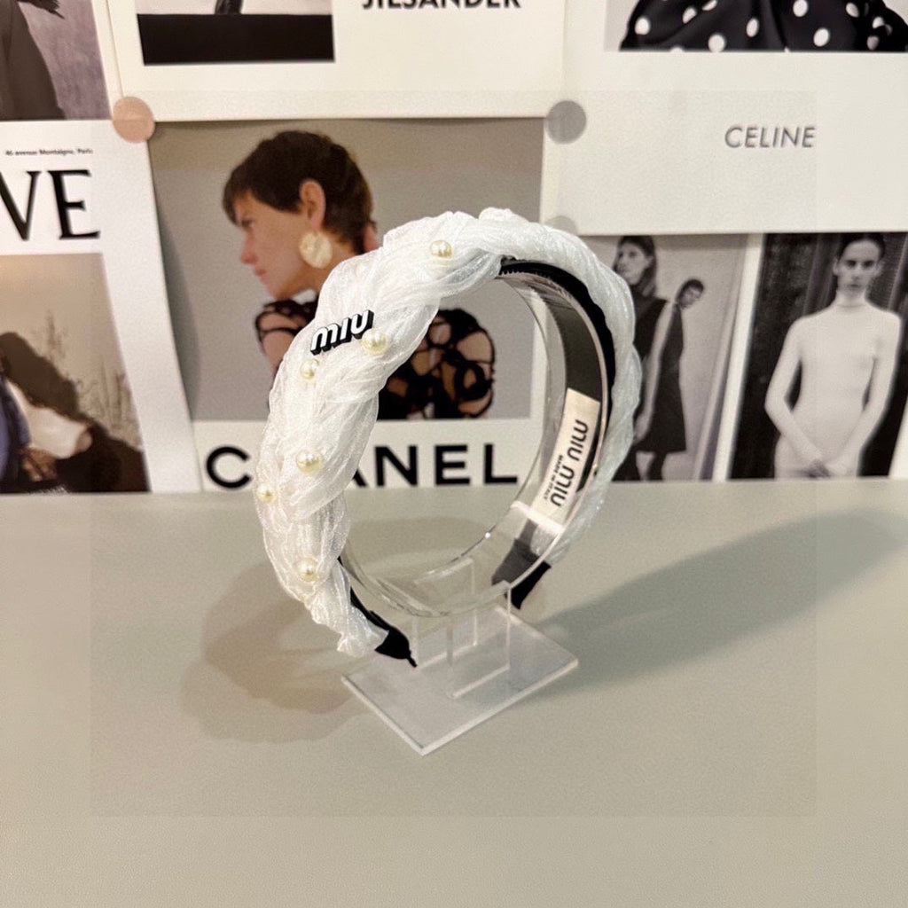 CHANEL HAIR BAND IN WHITE CHIFFON PEARL-EMBELLISHED 395326