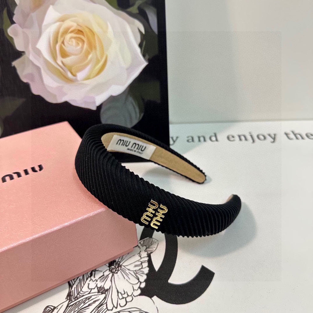 CHANEL THICK HEADBAND IN BLACK CORDUROY 412476