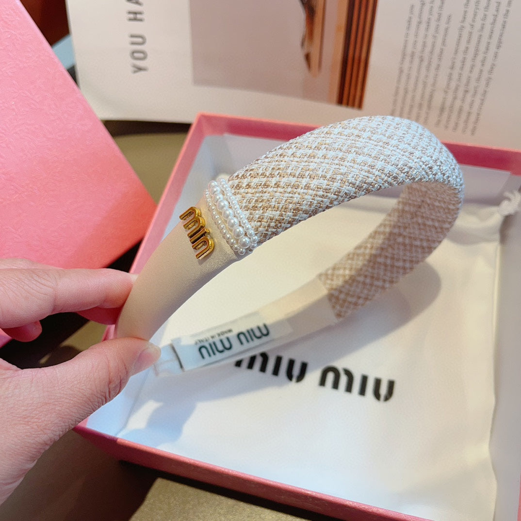 CHANEL HEADBAND IN WHITE TWEED AND SILK 262050