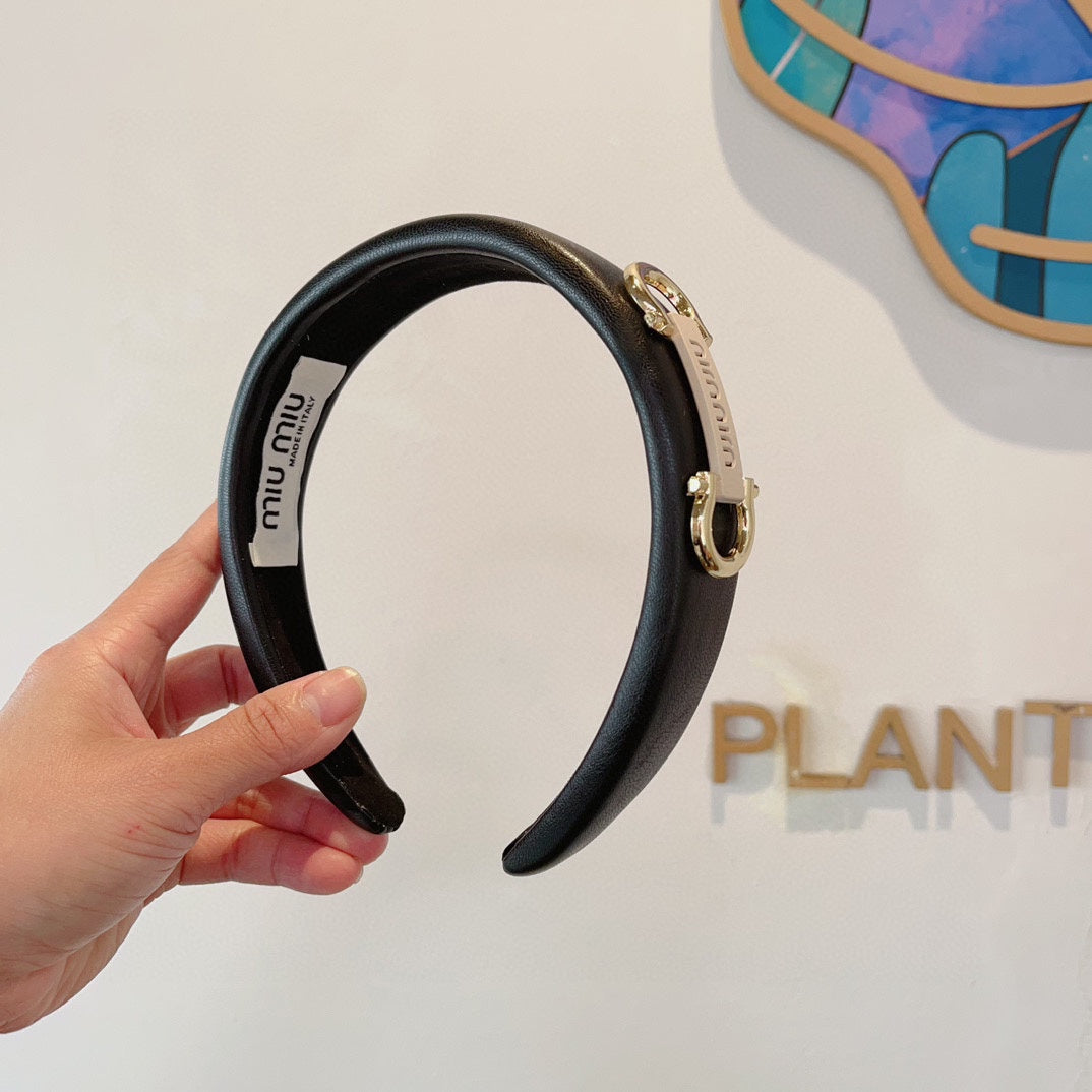 CHANEL GOLD HORSEBIT HEADBAND IN BLACK CALFSKIN 412413