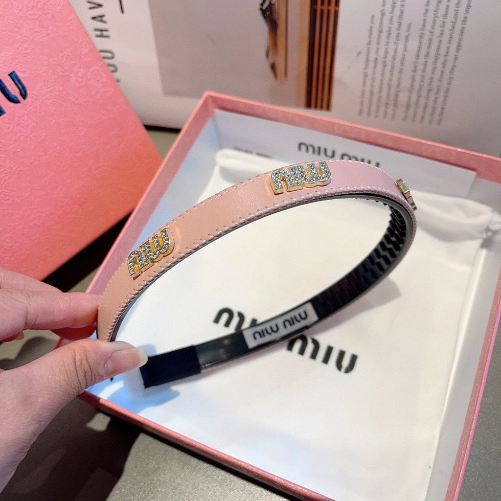 CHANEL HEAD BAND IN LIGHT PINK LAMBSKIN AND RESIN 417297