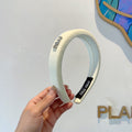 CHANEL THICK HAIR BAND IN WHITE RAW FABRIC 423576