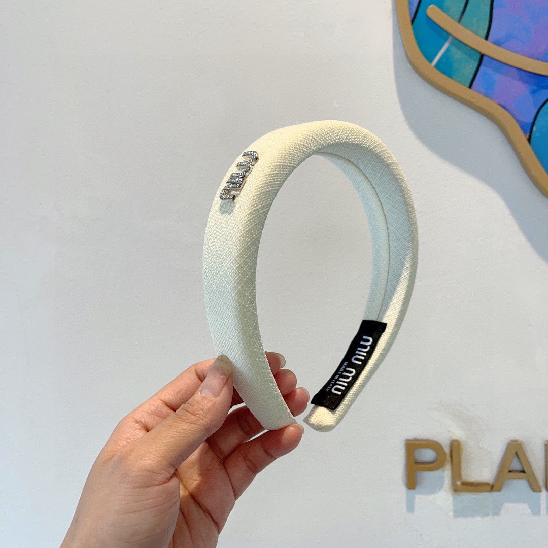 CHANEL THICK HAIR BAND IN WHITE RAW FABRIC 423576