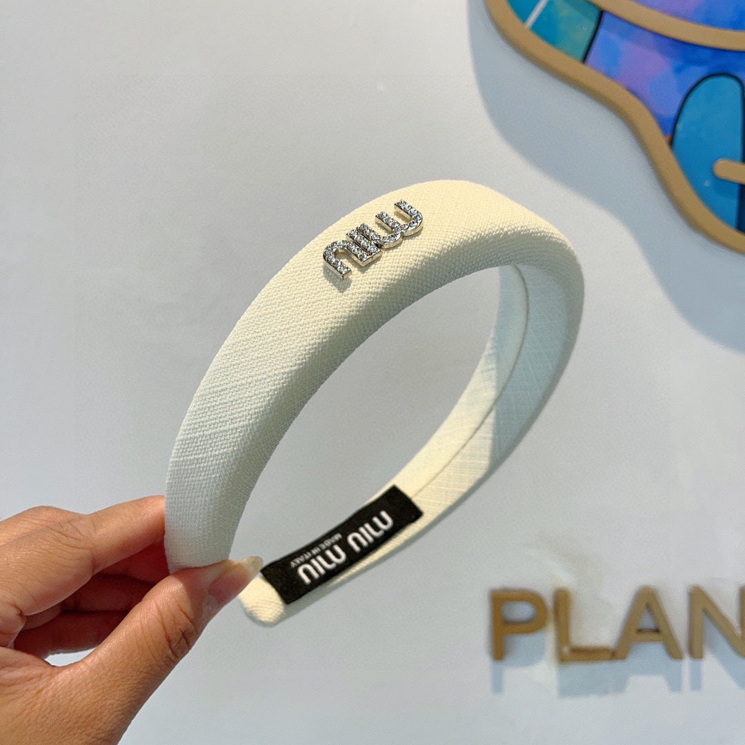 CHANEL THICK HAIR BAND IN WHITE RAW FABRIC 423576