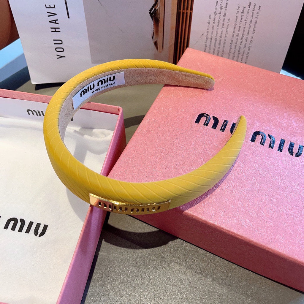CHANEL THICK HEADBAND IN YELLOW DIAGONAL LEATHER 425478