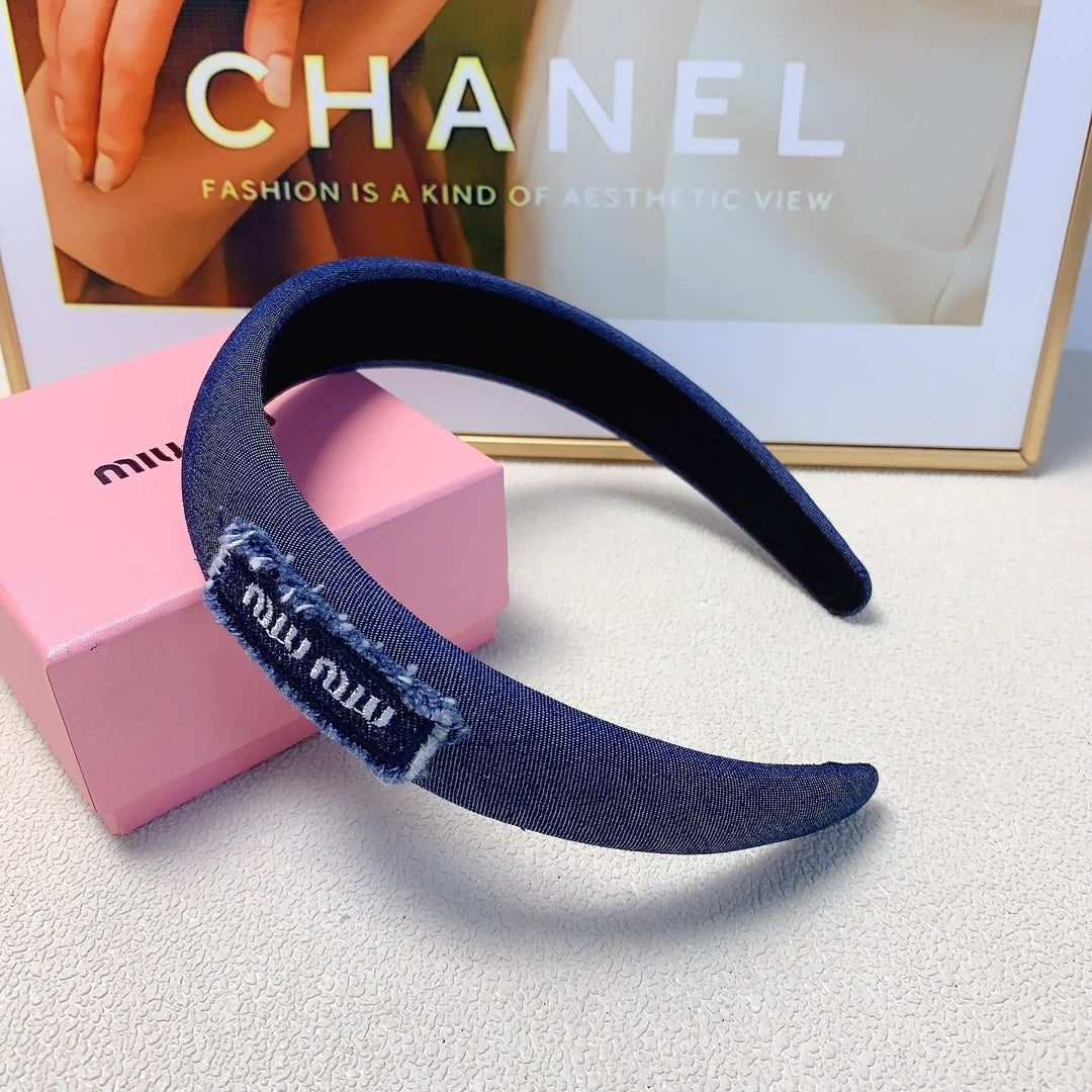 CHANEL THICK HAIRBAND IN CLASSIC BLUE DENIM EMBROIDERED LOGO 217589