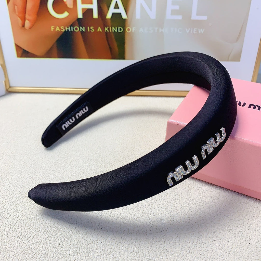 CHANEL THICK HEADBAND IN BLACK SILK 241198