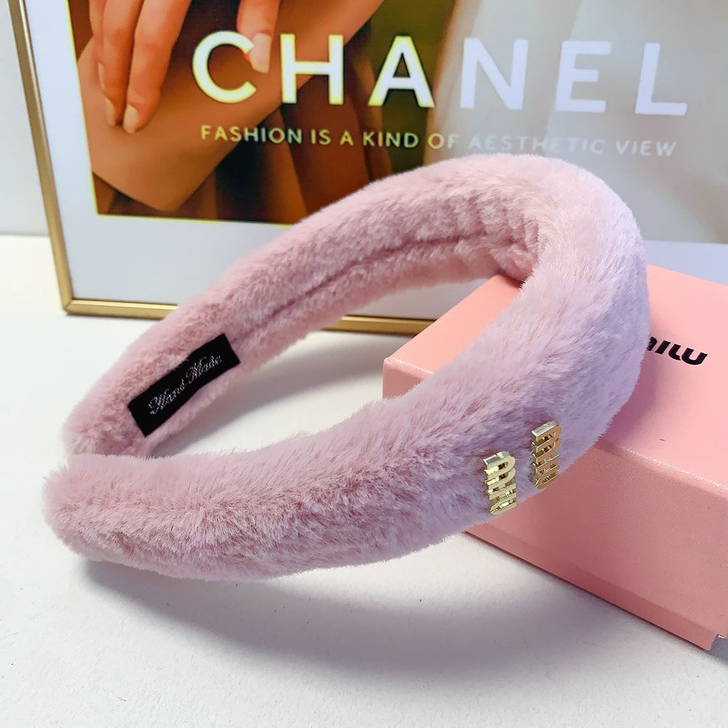 CHANEL HEAD BAND IN PINK RABBIT FUR